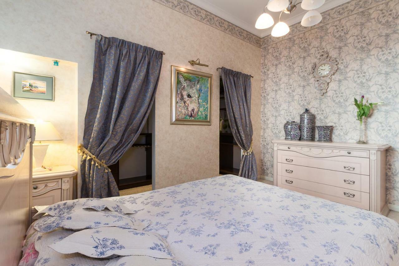 Royal Appartement Riga Buitenkant foto