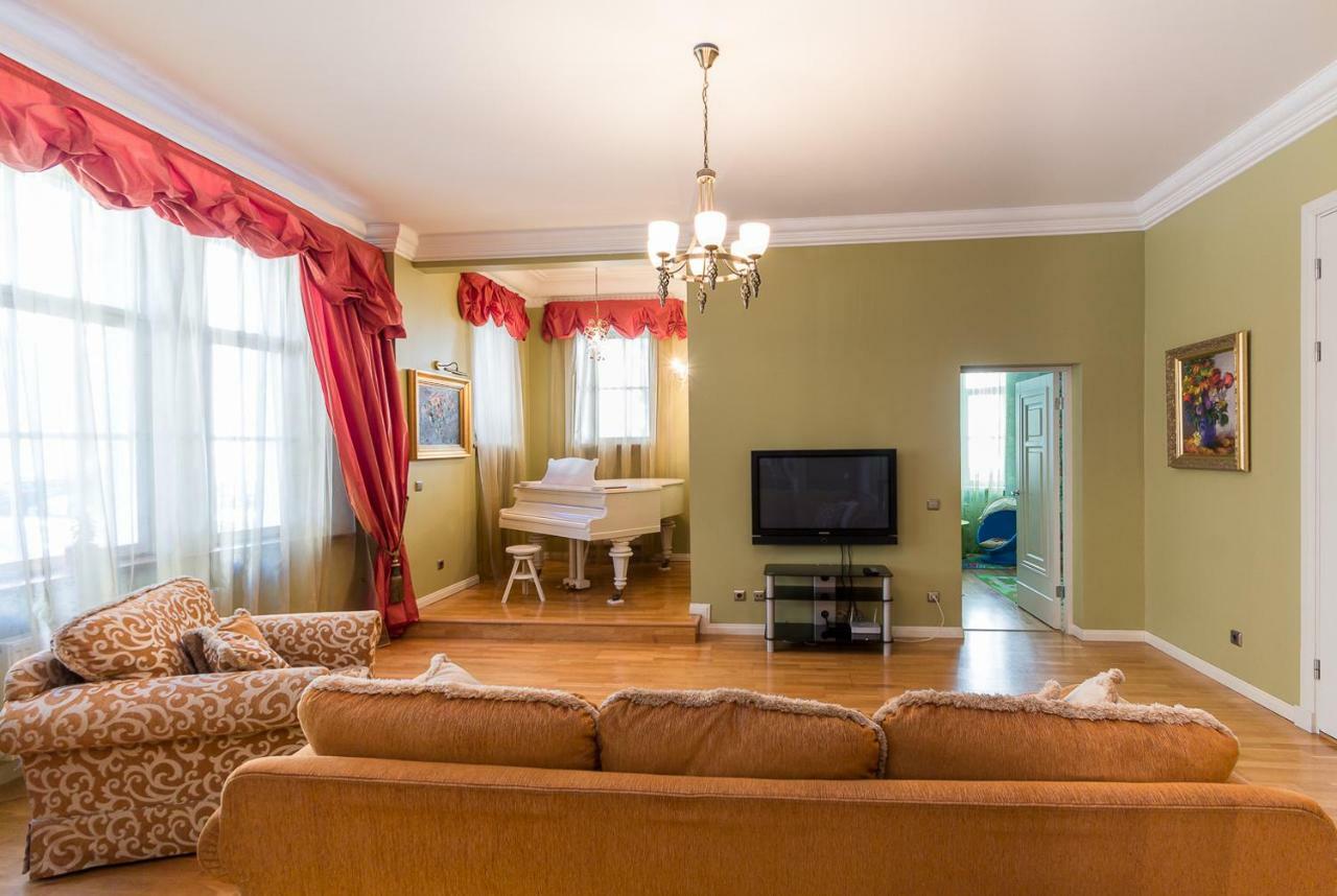 Royal Appartement Riga Buitenkant foto