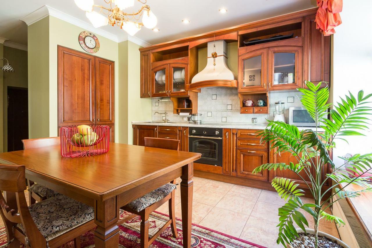 Royal Appartement Riga Buitenkant foto