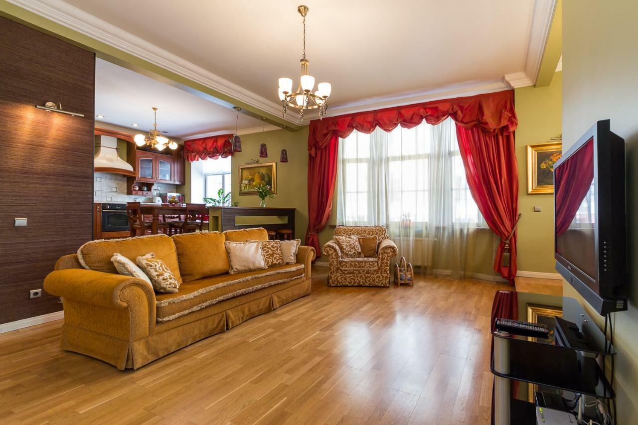 Royal Appartement Riga Buitenkant foto